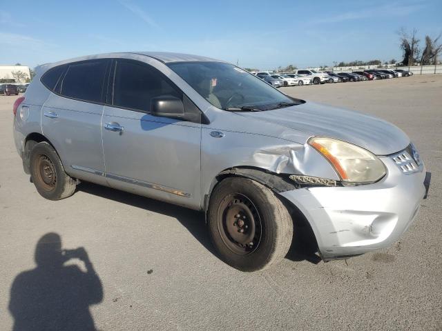 JN8AS5MT8BW151060 - 2011 NISSAN ROGUE S SILVER photo 4