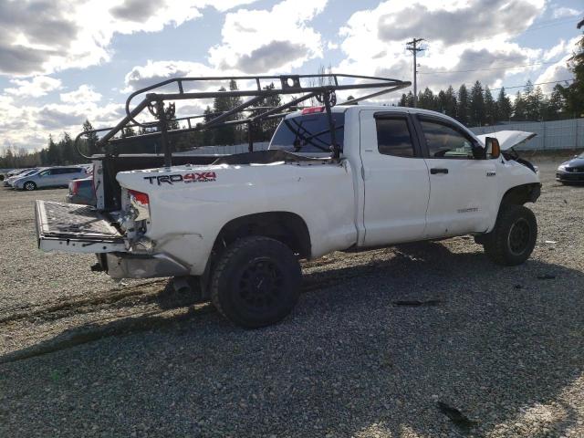 5TFUY5F18FX436232 - 2015 TOYOTA TUNDRA DOUBLE CAB SR/SR5 WHITE photo 3