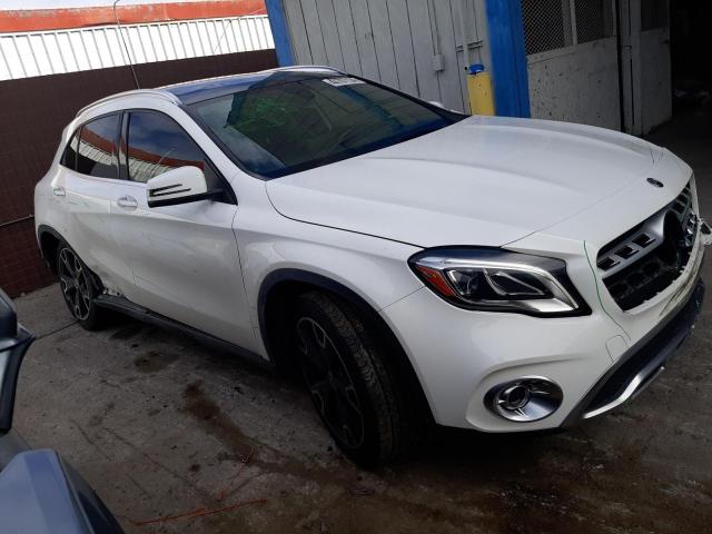 WDCTG4EB1KU001173 - 2019 MERCEDES-BENZ GLA 250 WHITE photo 4