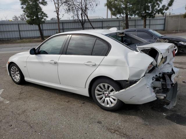 WBAPH57519NL79111 - 2009 BMW 328 I SULEV WHITE photo 2