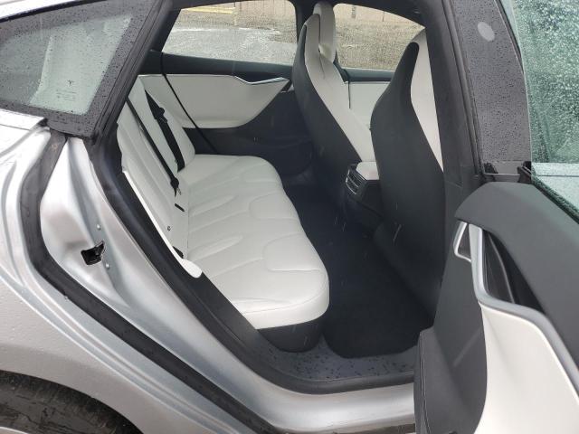 5YJSA1E24HF204657 - 2017 TESLA MODEL S Արծաթագույն լուսանկար 10