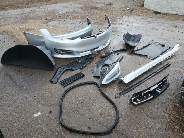 5YJSA1E24HF204657 - 2017 TESLA MODEL S Արծաթագույն լուսանկար 12