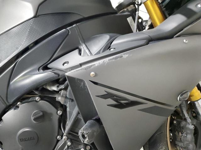 JYARN23Y2EA003999 - 2014 YAMAHA YZFR1 C GRAY photo 11