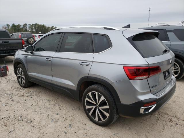 3VVSX7B26PM351189 - 2023 VOLKSWAGEN TAOS SE GRAY photo 2