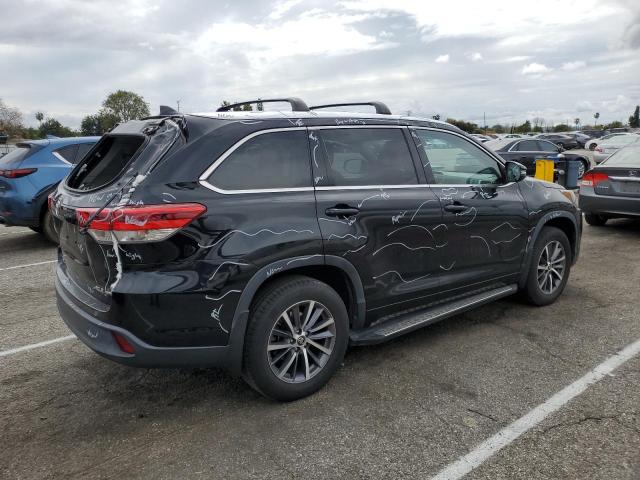 5TDJZRFH7JS548331 - 2018 TOYOTA HIGHLANDER SE BLACK photo 3