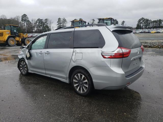 5TDYZ3DC5KS019688 - 2019 TOYOTA SIENNA XLE SILVER photo 2