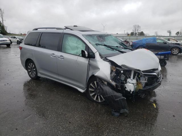 5TDYZ3DC5KS019688 - 2019 TOYOTA SIENNA XLE SILVER photo 4