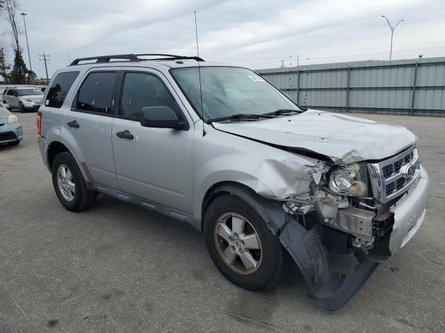 1FMCU0D76AKA78793 - 2010 FORD ESCAPE XLT SILVER photo 4