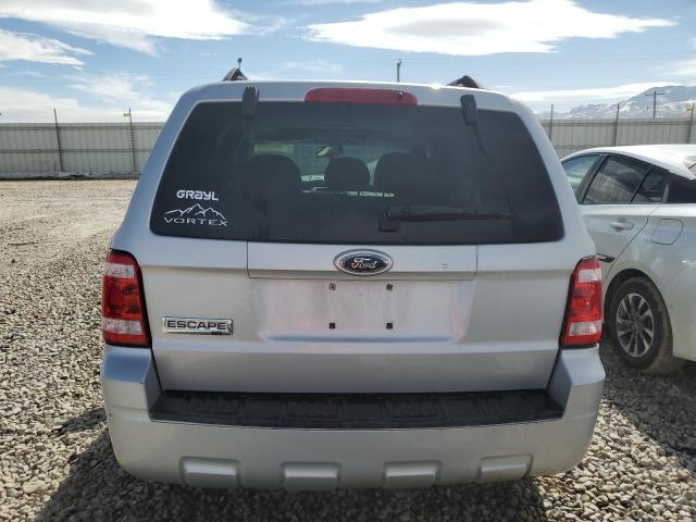 1FMCU03Z88KD08489 - 2008 FORD ESCAPE XLT SILVER photo 6