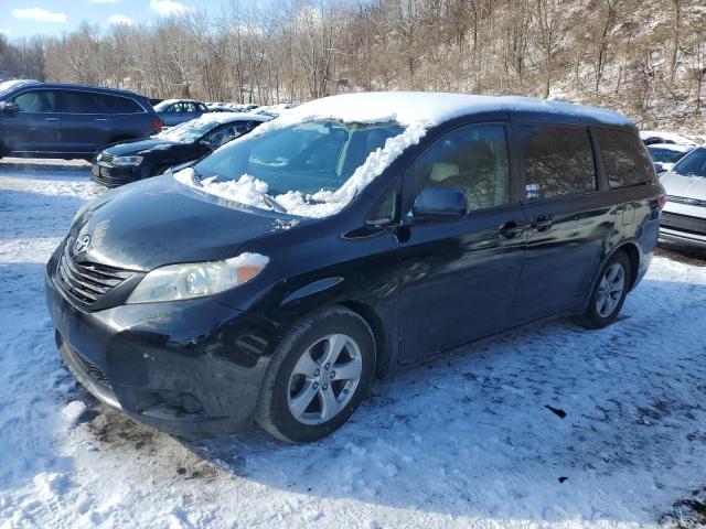 2016 TOYOTA SIENNA LE, 