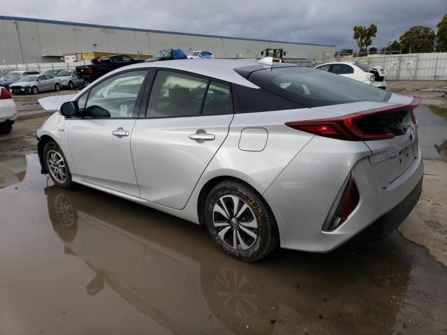 JTDKARFP5J3082175 - 2018 TOYOTA PRIUS PRIM 银色 照片 2