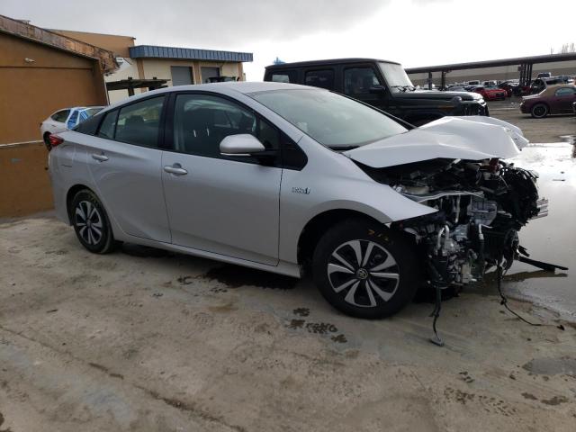 JTDKARFP5J3082175 - 2018 TOYOTA PRIUS PRIM 银色 照片 4