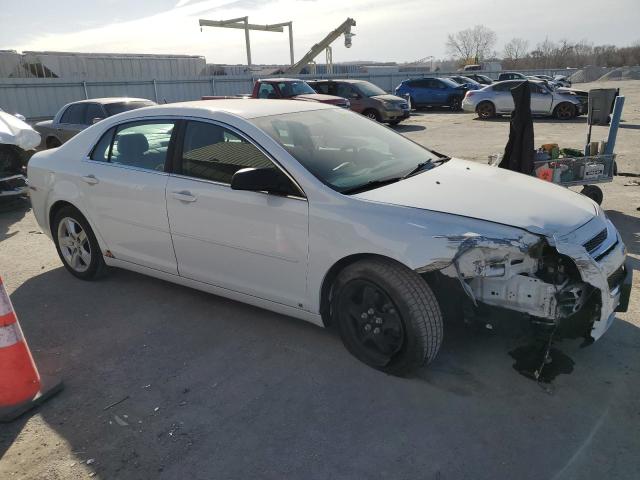 1G1ZG57B49F205279 - 2009 CHEVROLET MALIBU LS WHITE photo 4