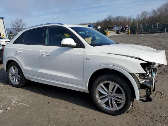 WA1ECCFS8JR032483 - 2018 AUDI Q3 PREMIUM WHITE photo 4