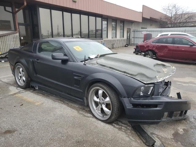 1ZVHT82H285113374 - 2008 FORD MUSTANG GT BLACK photo 4