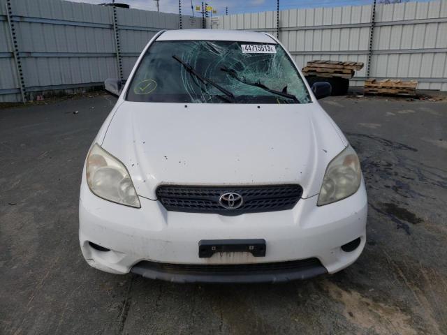 2T1KR32E57C660575 - 2007 TOYOTA COROLLA MA XR WHITE photo 5