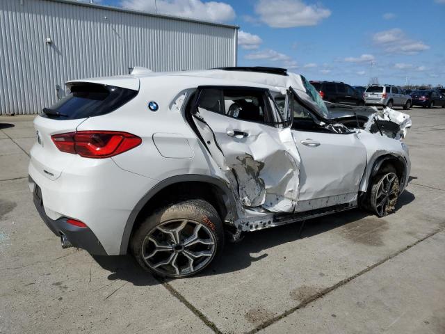 WBXYJ3C33JEJ75891 - 2018 BMW X2 SDRIVE28I WHITE photo 3