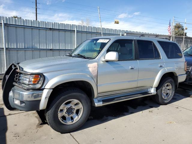 2000 TOYOTA 4RUNNER SR5, 