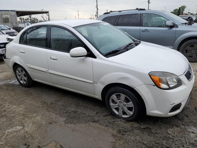 KNADH4A36B6944747 - 2011 KIA RIO BASE WHITE photo 4