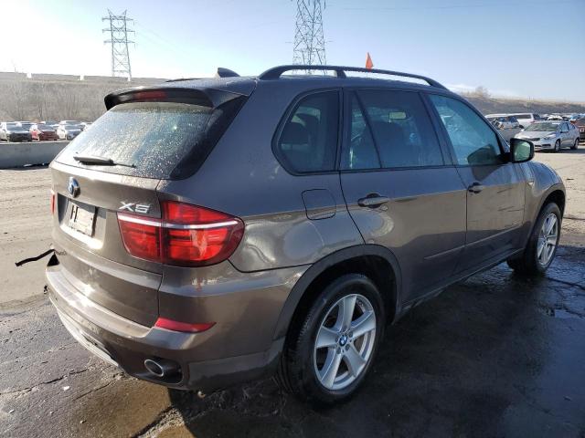 5UXZW0C57CL665587 - 2012 BMW X5 XDRIVE35D BROWN photo 3