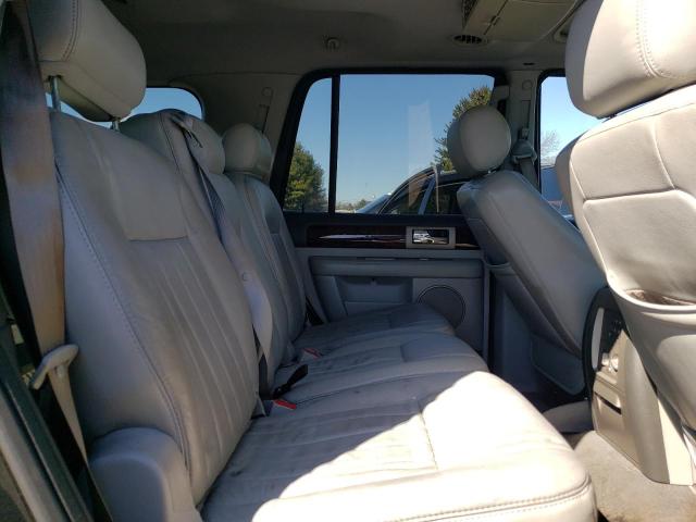 5LMFU28R34LJ23110 - 2004 LINCOLN NAVIGATOR შავი ფოტო 11