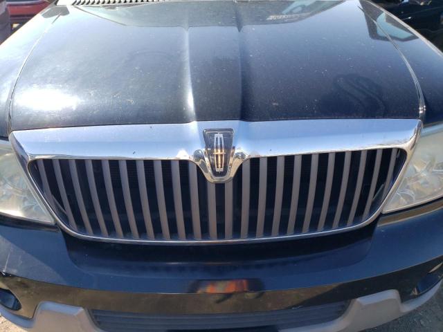5LMFU28R34LJ23110 - 2004 LINCOLN NAVIGATOR შავი ფოტო 12