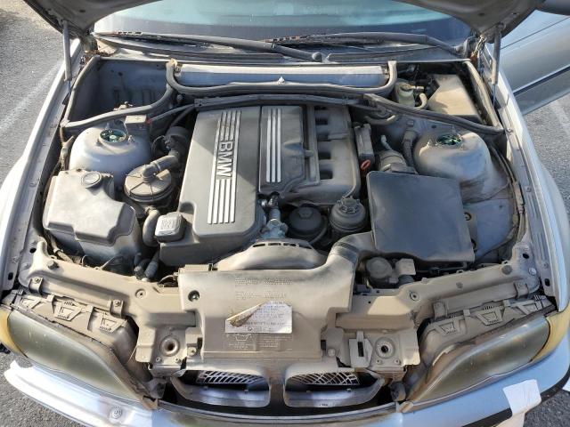 WBAAZ33455KW75409 - 2005 BMW 325 IS SULEV SILVER photo 11