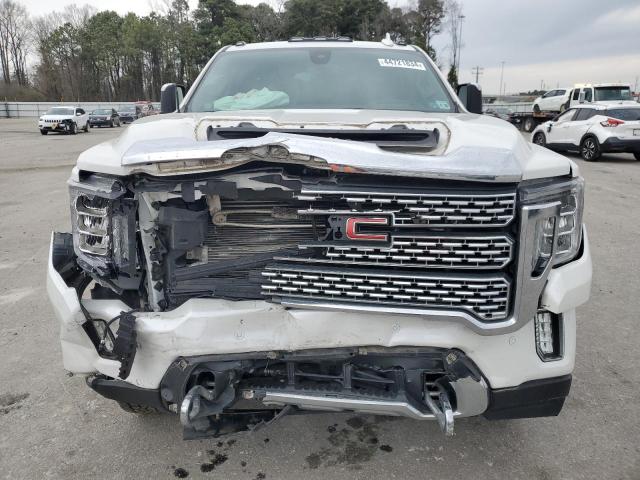 1GT49REY6MF227495 - 2021 GMC SIERRA K2500 DENALI WHITE photo 5