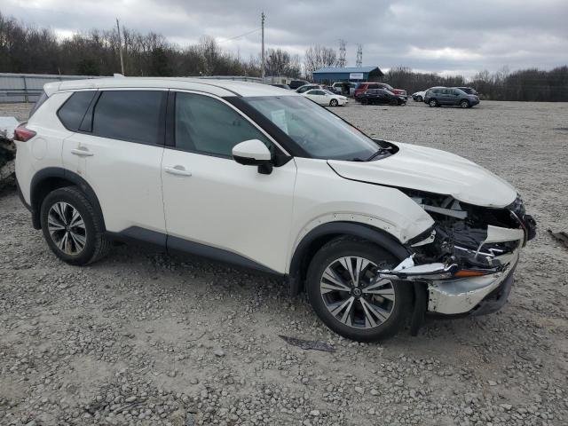 JN8AT3BA1MW013589 - 2021 NISSAN ROGUE SV WHITE photo 4