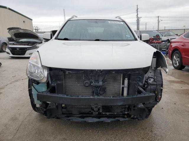 JN8AS5MT2BW175497 - 2011 NISSAN ROGUE S WHITE photo 5