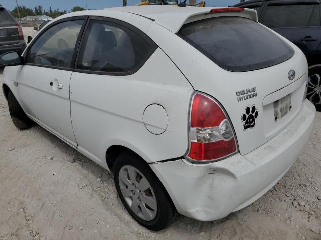 KMHCM36C38U055708 - 2008 HYUNDAI ACCENT GS WHITE photo 2