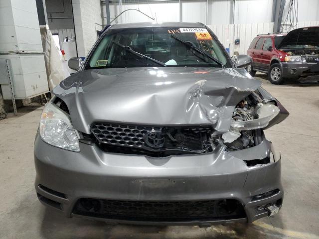 2T1KR32E94C209581 - 2004 TOYOTA COROLLA MA XR GRAY photo 5