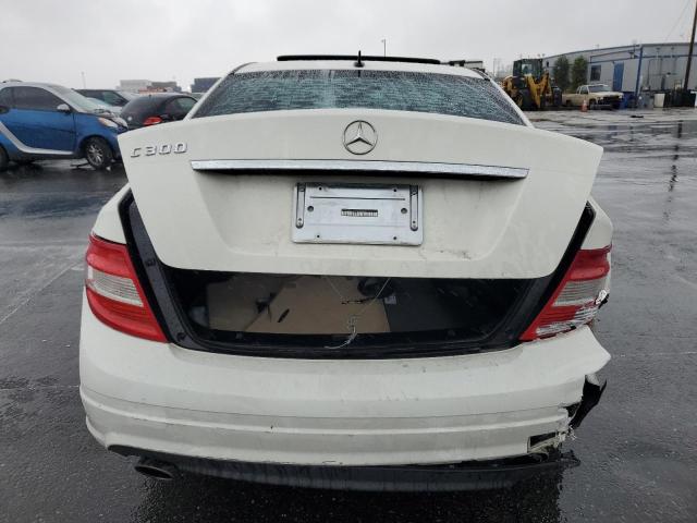 WDDGF5EB3BF655926 - 2011 MERCEDES-BENZ C 300 WHITE photo 6