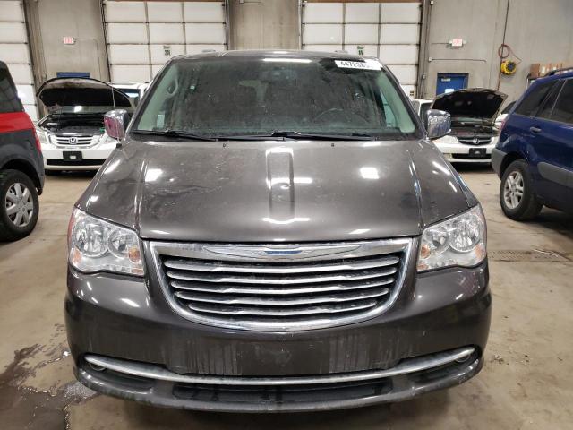 2C4RC1CG8FR726474 - 2015 CHRYSLER TOWN & COU TOURING L GRAY photo 5