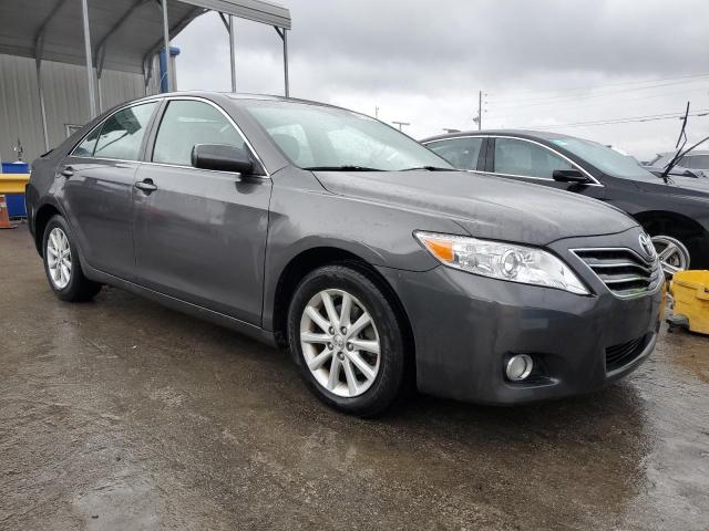 JTNBK3EK1A3047371 - 2010 TOYOTA CAMRY SE GRAY photo 4