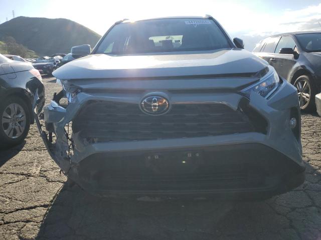 2T3W1RFVXMW112434 - 2021 TOYOTA RAV4 XLE GRAY photo 5