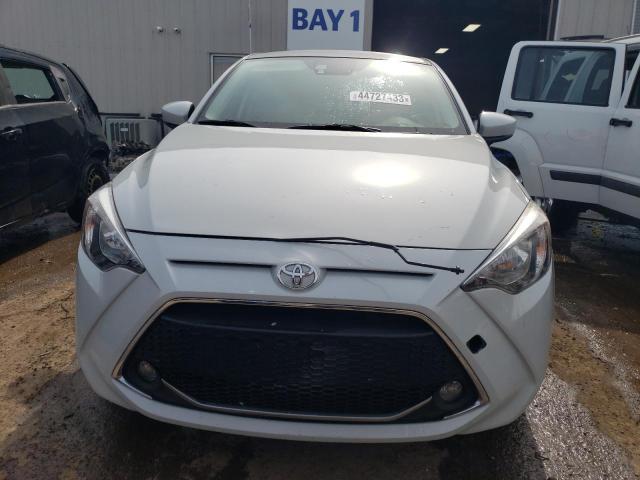 3MYDLBYV8KY501653 - 2019 TOYOTA YARIS L WHITE photo 5