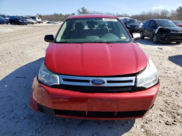 1FAHP3FN2AW145886 - 2010 FORD FOCUS SE RED photo 5