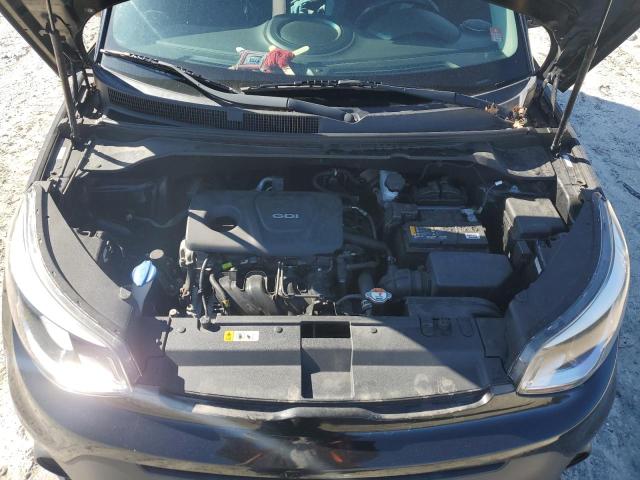 KNDJN2A21H7464371 - 2017 KIA SOUL BLACK photo 11