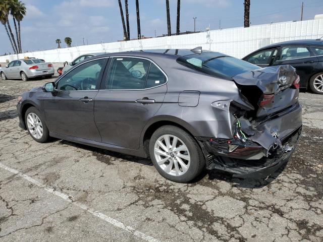 4T1C11AK6RU207042 - 2024 TOYOTA CAMRY LE GRAY photo 2