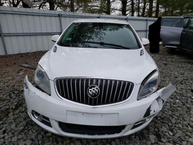 1G4PR5SK6F4215329 - 2015 BUICK VERANO CONVENIENCE WHITE photo 5