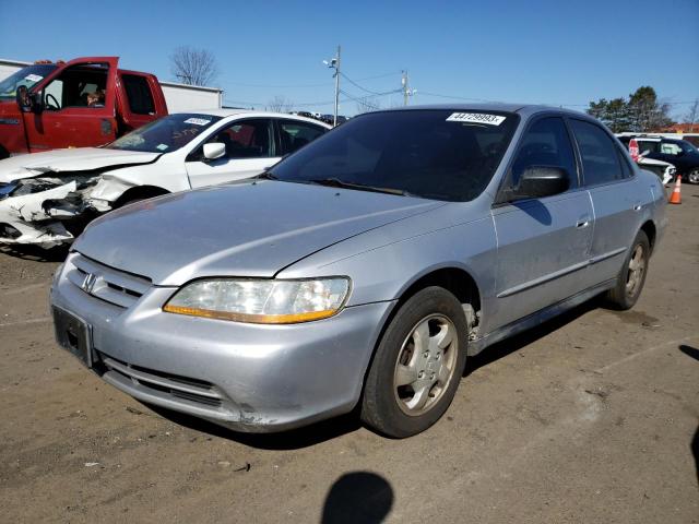 1HGCF86672A085438 - 2002 HONDA ACCORD VALUE SILVER photo 1