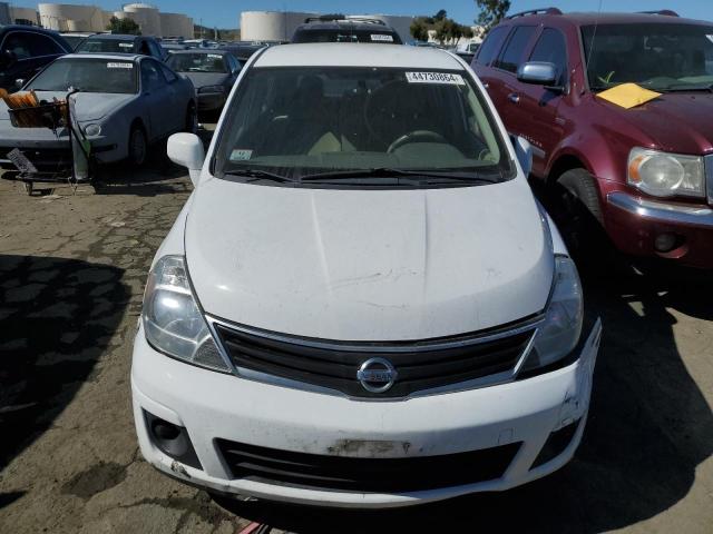 3N1BC1CPXBL377524 - 2011 NISSAN VERSA S WHITE photo 5