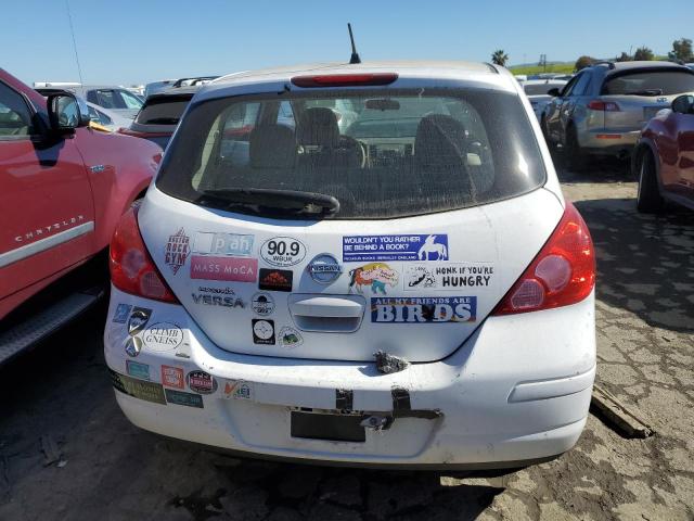 3N1BC1CPXBL377524 - 2011 NISSAN VERSA S WHITE photo 6