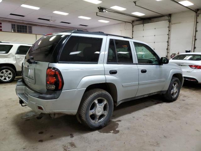 1GNDT13S372178308 - 2007 CHEVROLET TRAILBLAZE LS SILVER photo 3