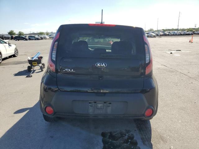 KNDJN2A26G7362420 - 2016 KIA SOUL BLACK photo 6