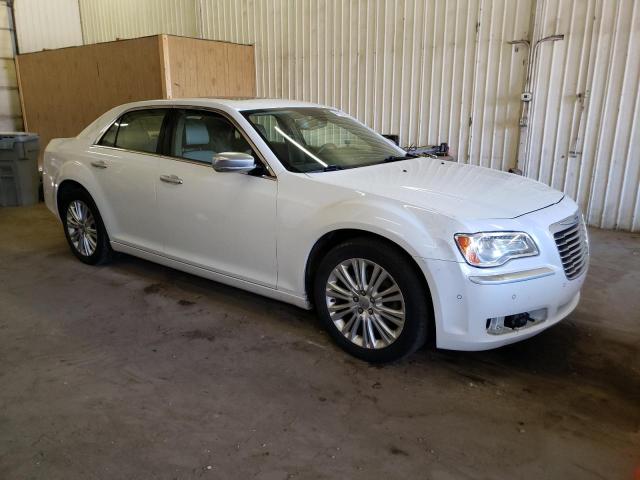 2C3CCAST1DH565882 - 2013 CHRYSLER 300C LUXURY WHITE photo 4