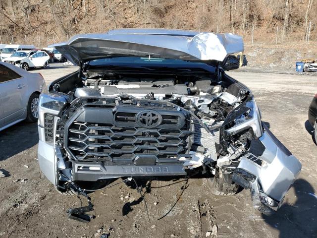 5TFLA5DB4RX153214 - 2024 TOYOTA TUNDRA CREWMAX SR SILVER photo 5