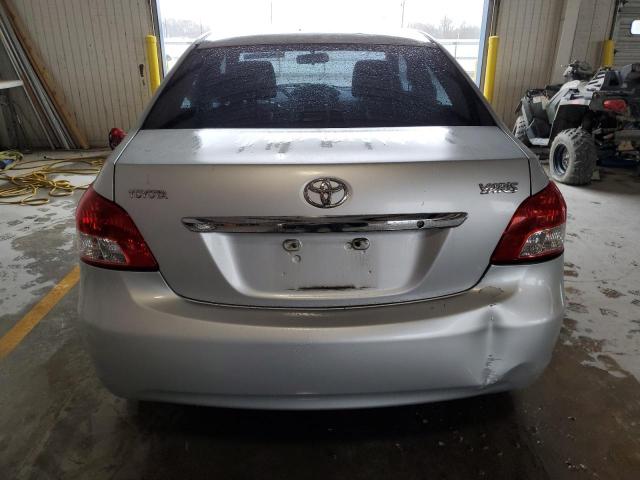 JTDBT923X71015539 - 2007 TOYOTA YARIS SILVER photo 6