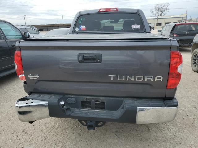 5TFDW5F16JX762576 - 2018 TOYOTA TUNDRA CREWMAX SR5 GRAY photo 6